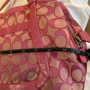 *RARE* Bubblegum Pink signature C Coach bag